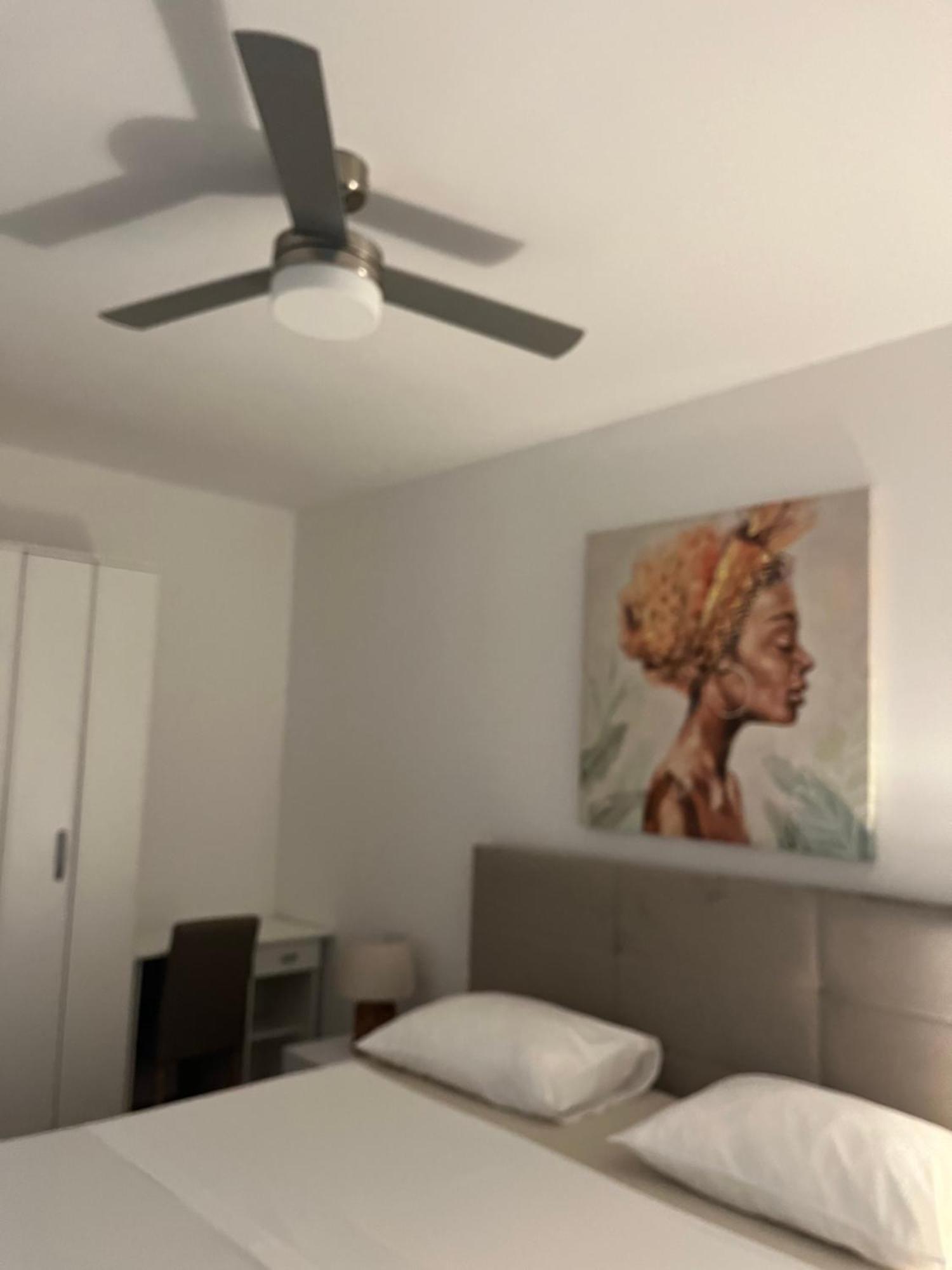 Iris Private Parking Apartmán